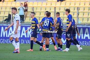 2024-08-04 - Parma Calcio team greets after fourth goal - PARMA CALCIO VS ATALANTA BC - FRIENDLY MATCH - SOCCER