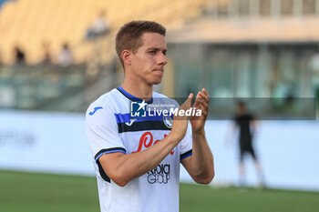 2024-08-04 - Mario Pasalic (Atalanta BC) greets the fans - PARMA CALCIO VS ATALANTA BC - FRIENDLY MATCH - SOCCER