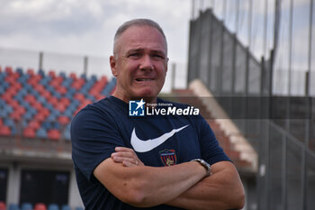 2024-08-03 - Head coach of Cosenza Massimiliano Alvini during Cosenza 1914 vs Foggia 1920, Friendly football match in Cosenza, Italy, August 03 2024 - COSENZA VS FOGGIA - FRIENDLY MATCH - SOCCER