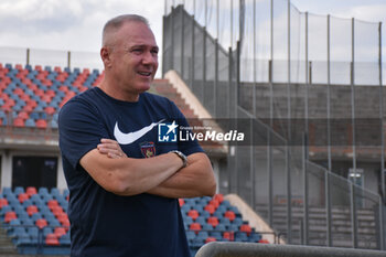 2024-08-03 - Head coach of Cosenza Massimiliano Alvini during Cosenza 1914 vs Foggia 1920, Friendly football match in Cosenza, Italy, August 03 2024 - COSENZA VS FOGGIA - FRIENDLY MATCH - SOCCER