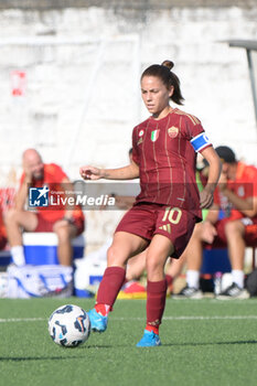 2024-08-13 - Manuela Giugliano (AS Roma Women)  during the friendly match AS Roma Women - Napoli Femminile at the Domenico Bartolani stadium in Cisterna di Latina (LT) on 13 August 2024. - ROMA WOMEN VS NAPOLI FEMMINILE - FRIENDLY MATCH - SOCCER