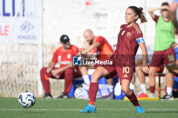 2024-08-13 - Manuela Giugliano (AS Roma Women)  during the friendly match AS Roma Women - Napoli Femminile at the Domenico Bartolani stadium in Cisterna di Latina (LT) on 13 August 2024. - ROMA WOMEN VS NAPOLI FEMMINILE - FRIENDLY MATCH - SOCCER