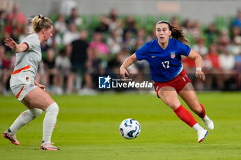 2024-10-24 - United States midfielder Sam Coffey (17) moves the ball - USA WOMEN VS ICELAND WOMEN - FRIENDLY MATCH - SOCCER