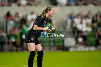 2024-10-24 - Iceland goalkeeper Telma Ivarsdottir (12) calls out to her teammates - USA WOMEN VS ICELAND WOMEN - FRIENDLY MATCH - SOCCER