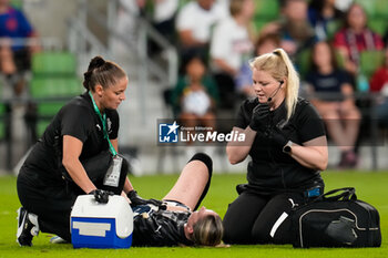 2024-10-24 - Trainers attend to Iceland goalkeeper Telma Ivarsdottir (12) - USA WOMEN VS ICELAND WOMEN - FRIENDLY MATCH - SOCCER