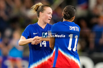 2024-10-24 - United States defender Emily Sonnett (14) celebrates with forward Sophia Smith (11) after Smith’s 88th-minute goal - USA WOMEN VS ICELAND WOMEN - FRIENDLY MATCH - SOCCER