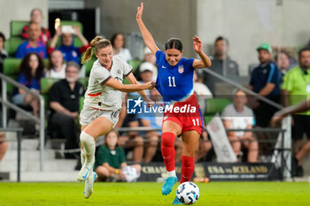 2024-10-24 - United States forward Sophia Smith (11) moves the ball against Iceland midfielder Karolina Lea Vilhjalmsdottir (10) - USA WOMEN VS ICELAND WOMEN - FRIENDLY MATCH - SOCCER