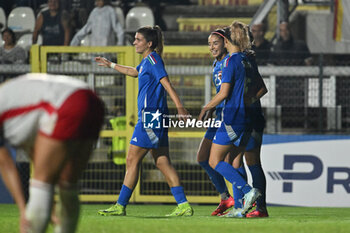 2024-10-25 - Italy team celebrates after scoring the gol of 4-0 in action during the women's international friendly match between Italy and Malta FA at the Tre Fontane Stadium on October 25, 2024 in Rome, Italy. - ITALY WOMEN VS MALTA WOMEN - FRIENDLY MATCH - SOCCER