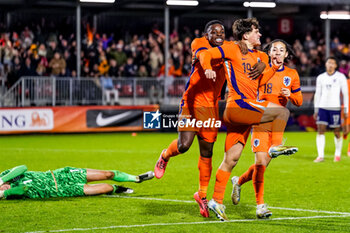 2024-11-18 - Thom van Bergen of Netherlands celebrates after scoring 1-1 with Noah Ohio during the U21 International Friendly football match between Netherlands and England on November 18, 2024 at Yanmar Stadion in Almere, Netherlands - FOOTBALL - UNDER 21 FRIENDLY GAME - NETHERLANDS V ENGLAND - FRIENDLY MATCH - SOCCER