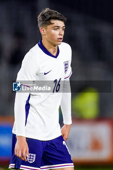 2024-11-18 - Lewis Miley of England during the U21 International Friendly football match between Netherlands and England on November 18, 2024 at Yanmar Stadion in Almere, Netherlands - FOOTBALL - UNDER 21 FRIENDLY GAME - NETHERLANDS V ENGLAND - FRIENDLY MATCH - SOCCER