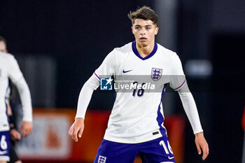 2024-11-18 - Lewis Miley of England during the U21 International Friendly football match between Netherlands and England on November 18, 2024 at Yanmar Stadion in Almere, Netherlands - FOOTBALL - UNDER 21 FRIENDLY GAME - NETHERLANDS V ENGLAND - FRIENDLY MATCH - SOCCER