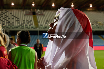 2024-05-24 - Moeka Minami of AS Roma celebrates with the Japanese flag after the Women Italy Cup match betweeen AS Roma and ACF Fiorentina at Dino Manuzzi Stadium on May 24, 2024 in Cesena, Italy. ©Photo: Cinzia Camela. - FINAL - AS ROMA VS ACF FIORENTINA - WOMEN ITALIAN CUP - SOCCER