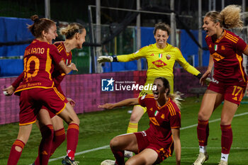 2024-05-24 - AS Roma players Manuela Giugliano, Sanne Troelsgaard, Oihane Valdezate Camelia Caesar, Alaya Pilgrim, celebrate the victory during the match between AS Roma v ACF Fiorentina at Dino Manuzzi Stadium on May 24, 2024 in Cesena, Italy. ©Photo: Cinzia Camela. - FINAL - AS ROMA VS ACF FIORENTINA - WOMEN ITALIAN CUP - SOCCER