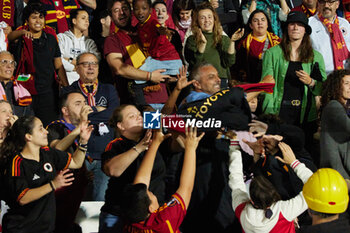 2024-05-24 - As Roma supporters holding a shirt after the match between AS Roma v ACF Fiorentina at Dino Manuzzi Stadium on May 24, 2024 in Cesena, Italy. ©Photo: Cinzia Camela. - FINAL - AS ROMA VS ACF FIORENTINA - WOMEN ITALIAN CUP - SOCCER