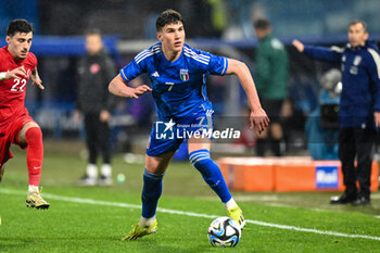 2024-03-26 - Italy’s Cesare Casadei portrait in action - EURO 2025 U21 - QUALIFYING - ITALY VS TURKEY - UEFA EUROPEAN - SOCCER