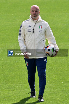 2024-04-02 - Head coach of Italy Women Andrea Soncin - ITALY WOMEN TRAINING SESSION - UEFA EUROPEAN - SOCCER