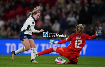 2024-04-05 - Lauren Hemp of England in duel with Jennifer Falk of Sweden during the UEFA Women's Euro 2025, Qualifiers football match between England and Sweden on 5 April 2024 at Wembley Stadium in London, England - FOOTBALL - WOMEN'S EURO 2025 - QUALIFYING - ENGLAND V SWEDEN - UEFA EUROPEAN - SOCCER