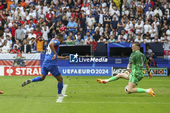 2024-06-30 - Slovakia Ivan Schranz scores a goal 0-1 during the UEFA Euro 2024, Round of 16 football match between England and Slovakia on 30 June 2024 at Veltins-Arena in Gelsenkirchen, Germany - FOOTBALL - EURO 2024 - 1/8 - ENGLAND V SLOVAKIA - UEFA EUROPEAN - SOCCER