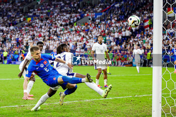 2024-07-01 - Peter Pekarik of Slovakia shoots during the UEFA Euro 2024, Round of 16 football match between England and Slovakia on 30 June 2024 at Veltins-Arena in Gelsenkirchen, Germany - FOOTBALL - EURO 2024 - 1/8 - ENGLAND V SLOVAKIA - UEFA EUROPEAN - SOCCER