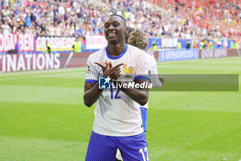 2024-07-01 - Randal Kolo Muani of France celebrates after the Jan Vertonghen's own goal 1-0 during the UEFA Euro 2024, Round of 16 football match between France and Belgium on 1 July 2024 at Merkur Spiel-Arena in Dusseldorf, Germany - FOOTBALL - EURO 2024 - 1/8 - FRANCE V BELGIUM - UEFA EUROPEAN - SOCCER