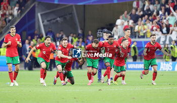 2024-07-01 - Portugal players celebrate after the penalty shoot-out during the UEFA Euro 2024, Round of 16 football match between Portugal and Slovenia on 1July 2024 at Deutsche Bank Park in Frankfurt, Germany - FOOTBALL - EURO 2024 - 1/8 - PORTUGAL V SLOVENIA - UEFA EUROPEAN - SOCCER