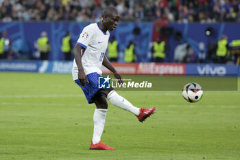 2024-07-05 - N'Golo Kante of France during the UEFA Euro 2024, quarter-final football match between Portugal and France on July 5, 2024 at Volksparkstadion in Hamburg, Germany - FOOTBALL - EURO 2024 - 1/4 - PORTUGAL V FRANCE - UEFA EUROPEAN - SOCCER