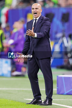 2024-07-05 - Head Coach Roberto Martinez of Portugal during the UEFA Euro 2024, Quarter-finals football match between Portugal and France on July 5, 2024 at Volksparkstadion in Hamburg, Germany - FOOTBALL - EURO 2024 - 1/4 - PORTUGAL V FRANCE - UEFA EUROPEAN - SOCCER