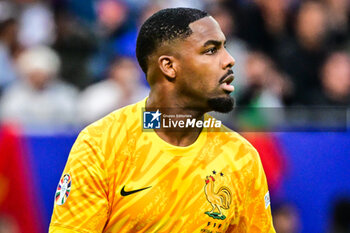 2024-07-05 - Mike MAIGNAN of France during the UEFA Euro 2024, Quarter-finals football match between Portugal and France on July 5, 2024 at Volksparkstadion in Hamburg, Germany - FOOTBALL - EURO 2024 - 1/4 - PORTUGAL V FRANCE - UEFA EUROPEAN - SOCCER