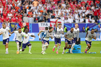 2024-07-07 - England celebrate winning on penalties during the UEFA Euro 2024, Quarter-finals football match between England and Switzerland on July 6, 2024 at Merkur Spiel-Arena in Düsseldorf, Germany - FOOTBALL - EURO 2024 - 1/4 - ENGLAND V SWITZERLAND - UEFA EUROPEAN - SOCCER