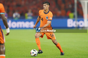 2024-07-06 - Tijani Reijnders of Netherlands during the UEFA Euro 2024, Quarter-finals football match between Netherlands and Turkiye on July 6, 2024 at Olympiastadion in Berlin, Germany - FOOTBALL - EURO 2024 - 1/4 - NETHERLANDS V TURKIYE - UEFA EUROPEAN - SOCCER