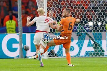 2024-07-06 - Baris Alper Yilmaz of Turkiye, Stefan De Vrij of Netherlands during the UEFA Euro 2024, Quarter-finals football match between Netherlands and Turkiye on July 6, 2024 at Olympiastadion in Berlin, Germany - FOOTBALL - EURO 2024 - 1/4 - NETHERLANDS V TURKIYE - UEFA EUROPEAN - SOCCER