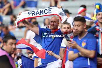 2024-07-09 - Munich , Germany 09.07.2024: Colors of French fans on the stand before the UEFA EURO 2024 semi-finals, football match between Spain vs France at Munich Football Arena - UEFA EURO 2024 - SEMIFINALS - SPAIN VS FRANCE  - UEFA EUROPEAN - SOCCER