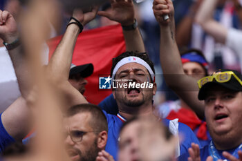 2024-07-09 - Munich , Germany 09.07.2024: Colors of French fans on the stand before the UEFA EURO 2024 semi-finals, football match between Spain vs France at Munich Football Arena - UEFA EURO 2024 - SEMIFINALS - SPAIN VS FRANCE  - UEFA EUROPEAN - SOCCER