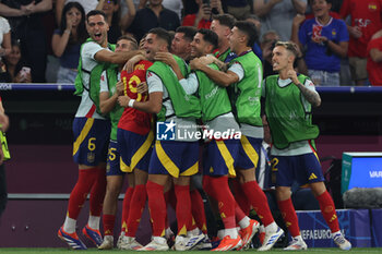 2024-07-09 - Munich , Germany 09.07.2024: Lamine Yamal of Spain scores the goal 1-1 and celebrates with his teammates during the UEFA EURO 2024 semi-finals, football match between Spain vs France at Munich Football Allianz Arena - UEFA EURO 2024 - SEMIFINALS - SPAIN VS FRANCE  - UEFA EUROPEAN - SOCCER