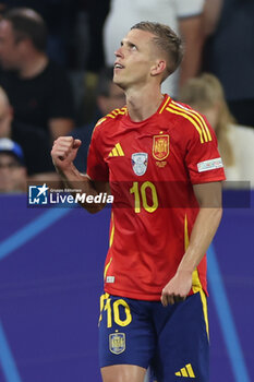 2024-07-09 - Munich , Germany 09.07.2024: dDani Olmo of Spain scores the goal 2-1 and celebrates with his teammates during the UEFA EURO 2024 semi-finals, football match between Spain vs France at Munich Football Allianz Arena - UEFA EURO 2024 - SEMIFINALS - SPAIN VS FRANCE  - UEFA EUROPEAN - SOCCER