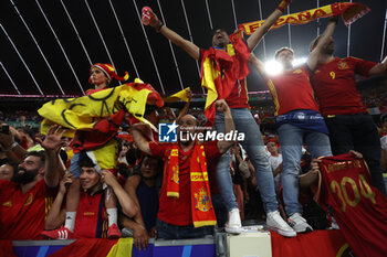 2024-07-09 - Munich , Germany 09.07.2024: Spanish fans celebrate the victory at the end during the UEFA EURO 2024 semi-finals, football match between Spain vs France at Munich Football Allianz Arena - UEFA EURO 2024 - SEMIFINALS - SPAIN VS FRANCE  - UEFA EUROPEAN - SOCCER