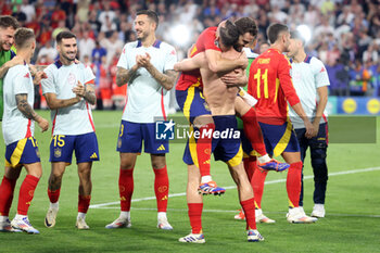 2024-07-09 - Munich , Germany 09.07.2024: Spanish players celebrate the victory at the end during the UEFA EURO 2024 semi-finals, football match between Spain vs France at Munich Football Allianz Arena - UEFA EURO 2024 - SEMIFINALS - SPAIN VS FRANCE  - UEFA EUROPEAN - SOCCER