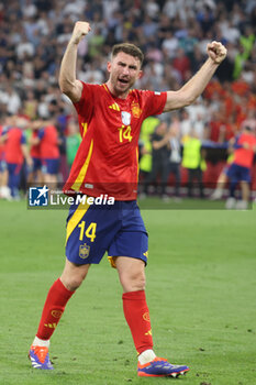 2024-07-09 - Munich , Germany 09.07.2024: Spain players Nacho of Spain celebrate victory at end of the UEFA EURO 2024 semi-finals, football match between Spain vs France at Munich Football Allianz Arena - UEFA EURO 2024 - SEMIFINALS - SPAIN VS FRANCE  - UEFA EUROPEAN - SOCCER