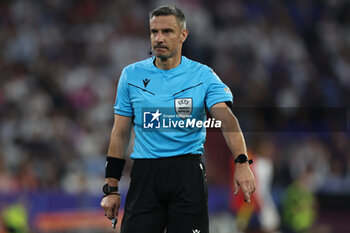 2024-07-09 - Munich , Germany 09.07.2024: referee Slavko Vincic during the UEFA EURO 2024 semi-finals, football match between Spain vs France at Munich Football Allianz Arena - UEFA EURO 2024 - SEMIFINALS - SPAIN VS FRANCE  - UEFA EUROPEAN - SOCCER