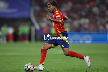 2024-07-09 - Munich , Germany 09.07.2024: Lamine Yamal of Spain during the UEFA EURO 2024 semi-finals, football match between Spain vs France at Munich Football Allianz Arena - UEFA EURO 2024 - SEMIFINALS - SPAIN VS FRANCE  - UEFA EUROPEAN - SOCCER