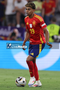 2024-07-09 - Munich , Germany 09.07.2024: Lamine Yamal of Spain during the UEFA EURO 2024 semi-finals, football match between Spain vs France at Munich Football Allianz Arena - UEFA EURO 2024 - SEMIFINALS - SPAIN VS FRANCE  - UEFA EUROPEAN - SOCCER