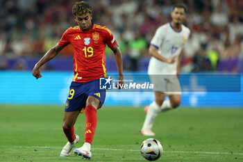 2024-07-09 - Munich , Germany 09.07.2024: Lamine Yamal of Spain during the UEFA EURO 2024 semi-finals, football match between Spain vs France at Munich Football Allianz Arena - UEFA EURO 2024 - SEMIFINALS - SPAIN VS FRANCE  - UEFA EUROPEAN - SOCCER