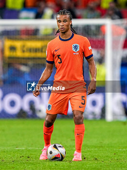 2024-07-10 - Nathan Ake of the Netherlands during the UEFA Euro 2024, Semi-finals football match between Netherlands and England on 10 July 2024 at Signal Iduna Park in Dortmund, Germany - FOOTBALL - EURO 2024 - 1/2 - NETHERLANDS V ENGLAND - UEFA EUROPEAN - SOCCER