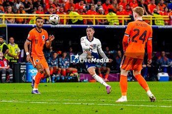 2024-07-10 - Phil Foden of England kicks the ball during the UEFA Euro 2024, Semi-finals football match between Netherlands and England on 10 July 2024 at Signal Iduna Park in Dortmund, Germany - FOOTBALL - EURO 2024 - 1/2 - NETHERLANDS V ENGLAND - UEFA EUROPEAN - SOCCER