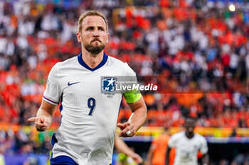 2024-07-10 - Harry Kane of England celebrates his goal 1-1 during the UEFA Euro 2024, Semi-finals football match between Netherlands and England on 10 July 2024 at Signal Iduna Park in Dortmund, Germany - FOOTBALL - EURO 2024 - 1/2 - NETHERLANDS V ENGLAND - UEFA EUROPEAN - SOCCER