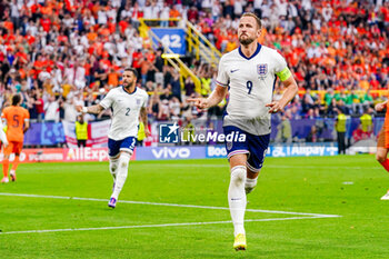 2024-07-10 - Harry Kane of England celebrates his goal 1-1 during the UEFA Euro 2024, Semi-finals football match between Netherlands and England on 10 July 2024 at Signal Iduna Park in Dortmund, Germany - FOOTBALL - EURO 2024 - 1/2 - NETHERLANDS V ENGLAND - UEFA EUROPEAN - SOCCER