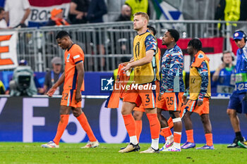 2024-07-10 - Matthijs de Ligt of the Netherlands looks dejected after the UEFA Euro 2024, Semi-finals football match between Netherlands and England on 10 July 2024 at Signal Iduna Park in Dortmund, Germany - FOOTBALL - EURO 2024 - 1/2 - NETHERLANDS V ENGLAND - UEFA EUROPEAN - SOCCER