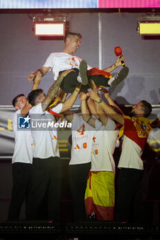 2024-07-15 - Alvaro Morata (C) seen throwning into the air by his teammates during the celebration of the Spanish national football team for the victory of the UEFA Euro 2024 title at Plaza de Cibeles on May 12, 2024 in Madrid, Spain. - SPAIN CELEBRATION UEFA EURO 2024 WIN - UEFA EUROPEAN - SOCCER