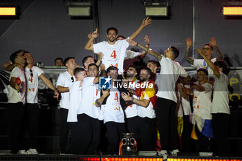 2024-07-15 - Spanish player Jesus Navas (C) seen celebrating with his teammates during the celebration of the Spanish national football team for the victory of the UEFA Euro 2024 title at Plaza de Cibeles on May 12, 2024 in Madrid, Spain. - SPAIN CELEBRATION UEFA EURO 2024 WIN - UEFA EUROPEAN - SOCCER