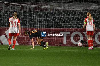 2024-01-24 - Valentina Giacinti of A.S. Roma Women score 1-0 during the day 5 Group C of the UEFA Women's Champions League between A.S. Roma vs F.C. Bayern Munchen, 24 January 2024 at the Stadio Tre Fontane in Rome, Italy. - AS ROMA VS FC BAYERN MüNCHEN - UEFA CHAMPIONS LEAGUE WOMEN - SOCCER